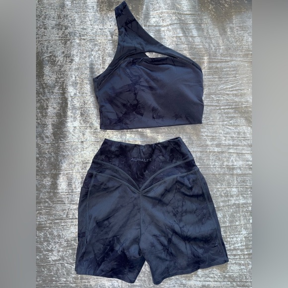 Alphalete Alphalux Shorts and Asymmetrical Bra Set - Storm Grey Tie Dye - Picture 1 of 3